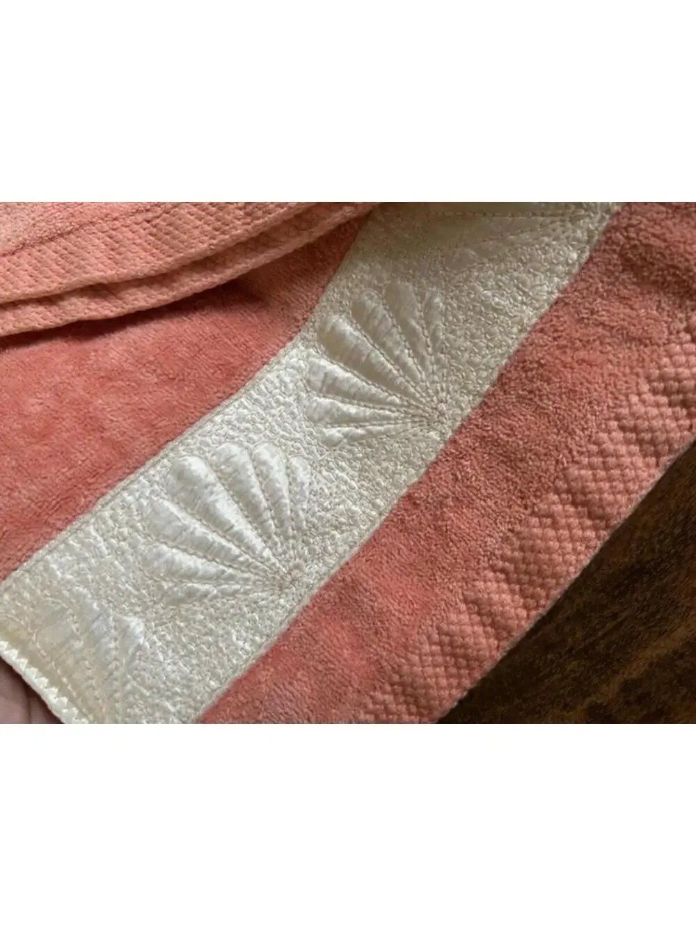 Set of 2 Bath Towels & 2 Hand Towels Coral Pink with White Seashell Embroidery